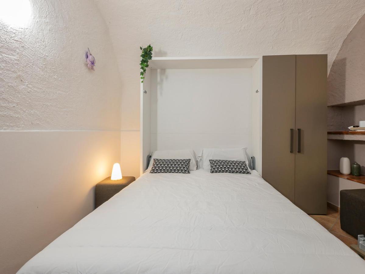 Apartment I Host -