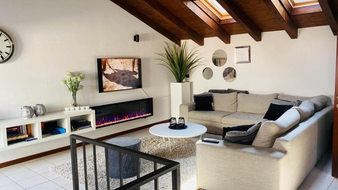 Casacamelia 35, 3 Bdrm With View Lake Como *