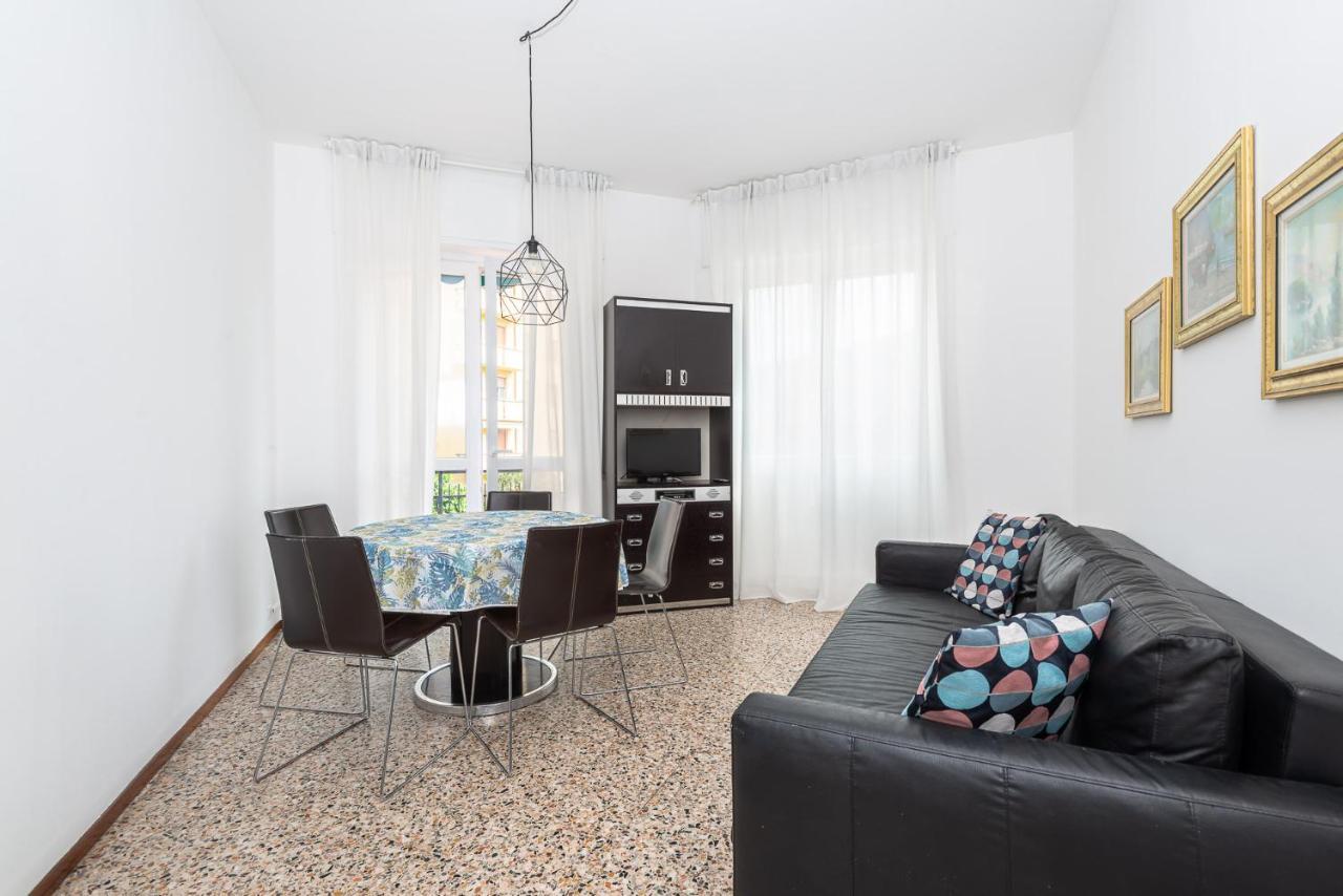 Town House 8 - In