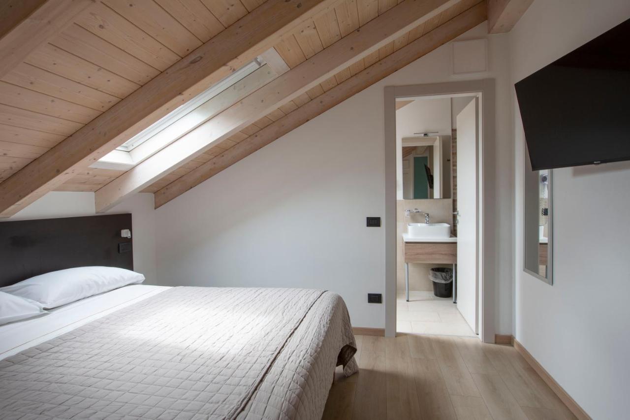 Il Di Piazza Motta Bed & Breakfast Albese Con Cassano
