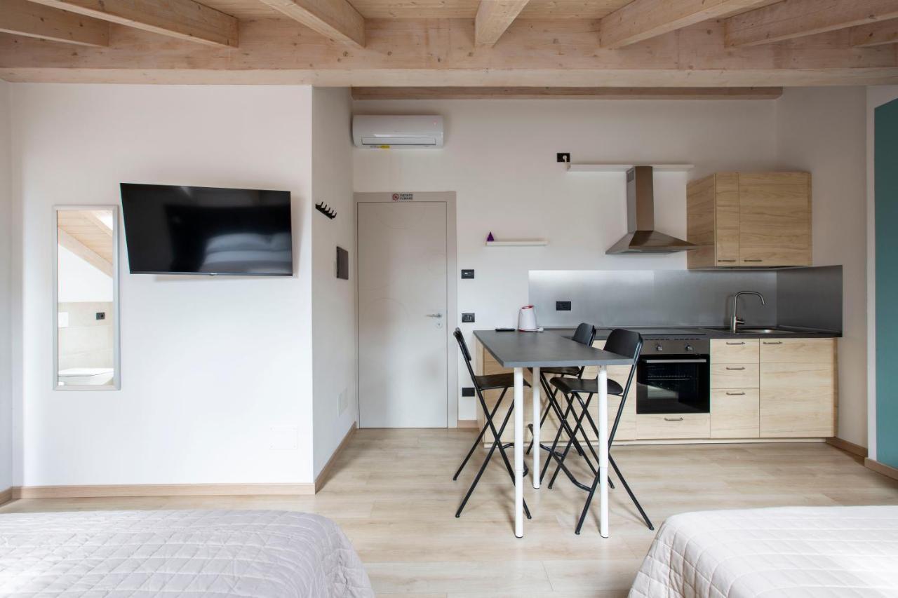 Il Di Piazza Motta Bed & Breakfast Albese Con Cassano