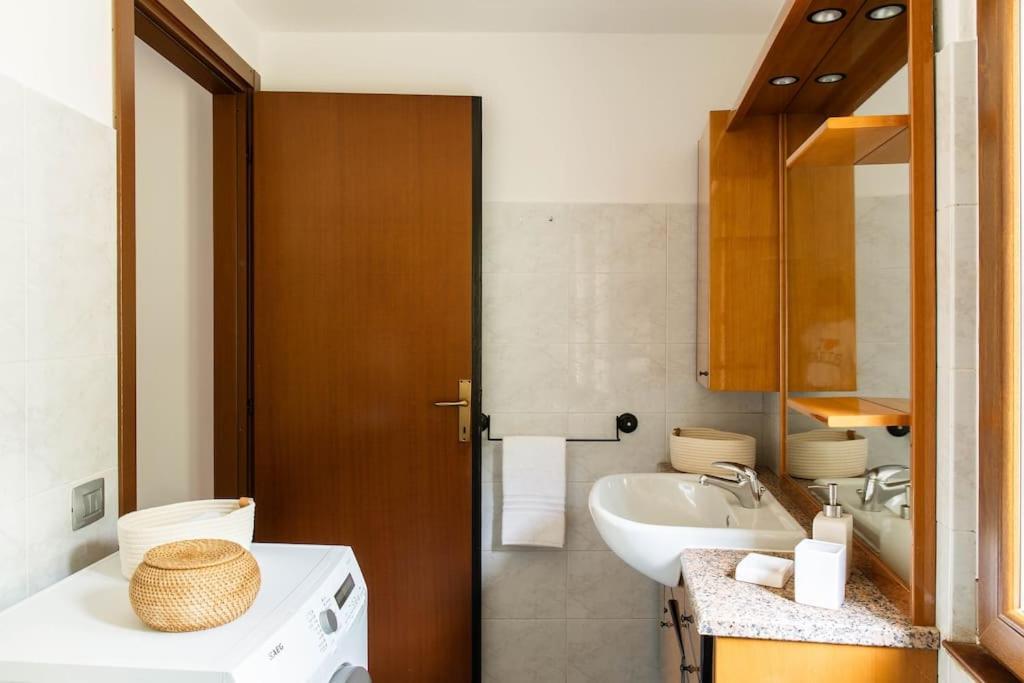 Leoni - Charming Full In Holiday home *