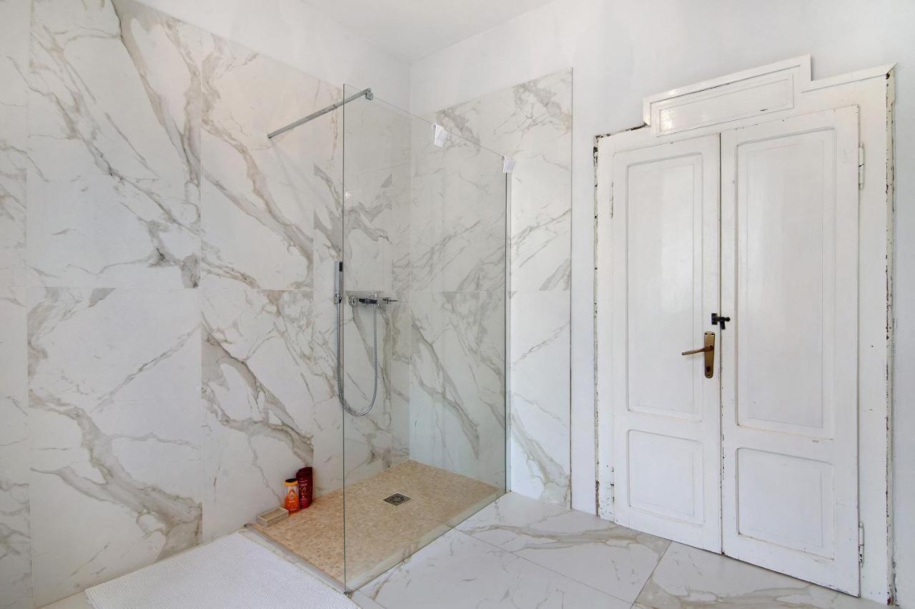 Luxury Oleandra Villa *
