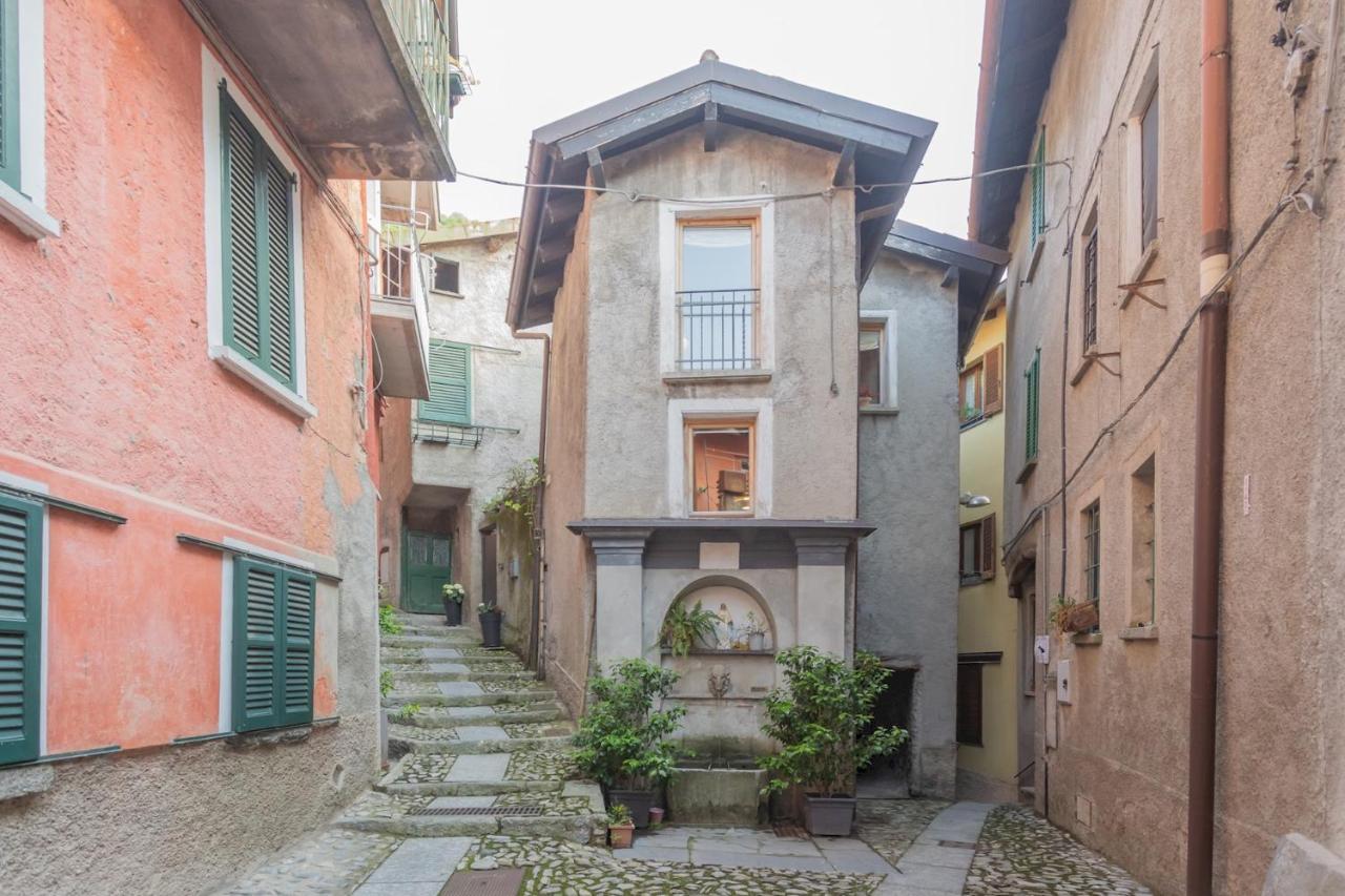 Apartment La Corte Degli Artisti By Rent All Como Blevio