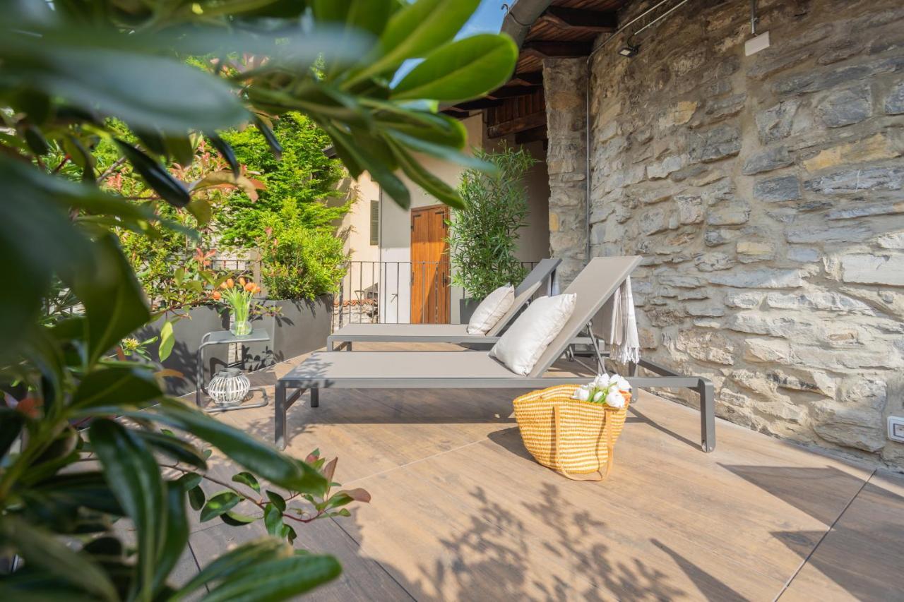 Ice Queen Chamber By Rent Apartment Como