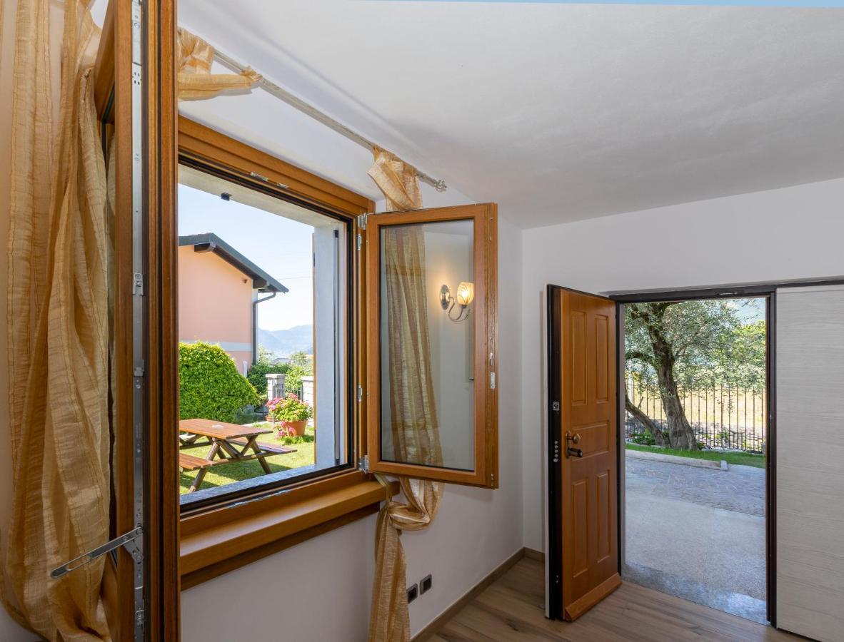 Apartment With Garden And Parking *