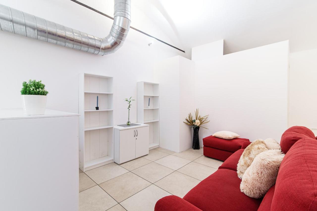 Apartment Loft Near Duomo *
