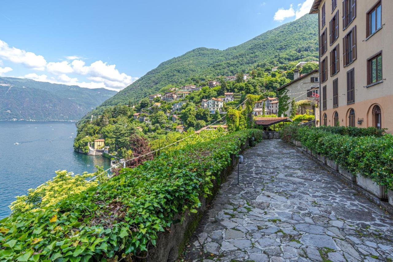 Apt With Terrace And Shared Pool! Lake View! *