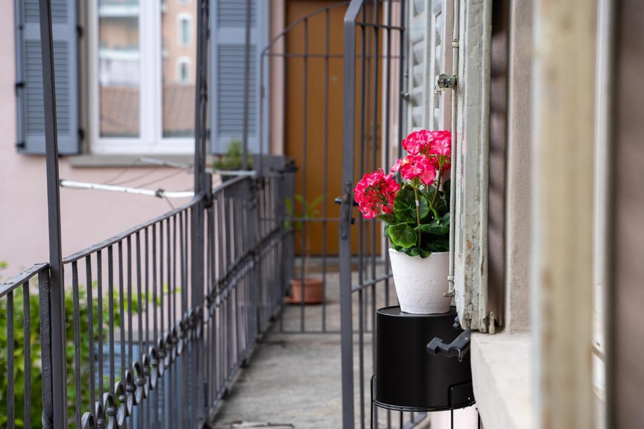 Apartment Portatorre Suite, A Charming In The Heart Of Como, Free Private Parking, Air Conditioning & More! Como