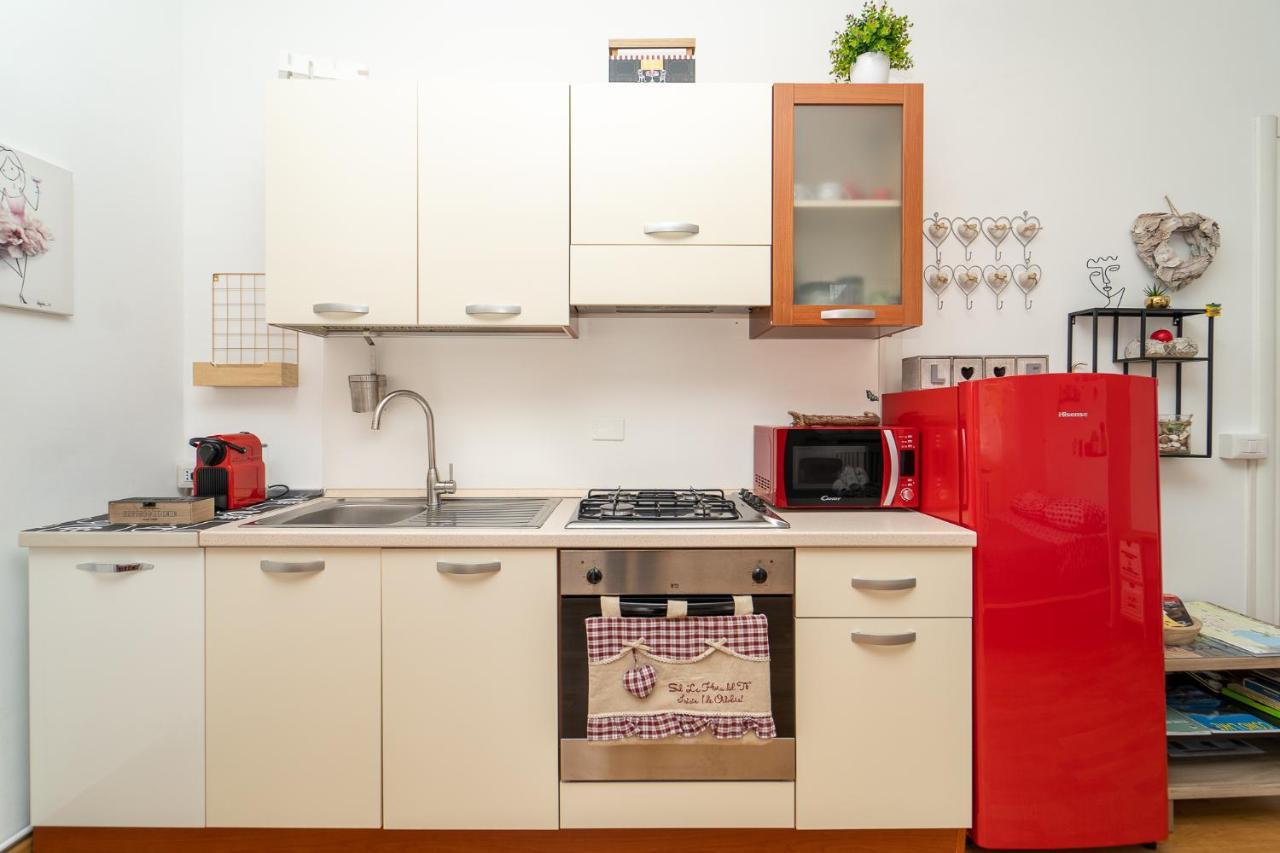 Portatorre Suite, A Charming In The Heart Of Como, Free Private Parking, Air Conditioning & More!