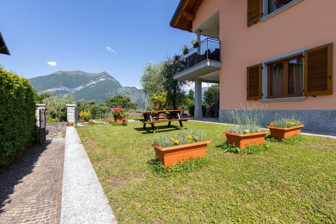 With Garden And Parking Apartment *