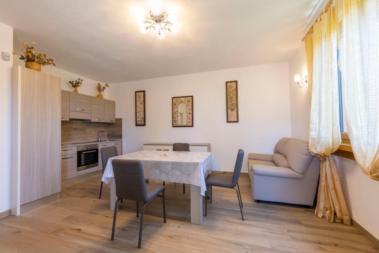Apartment With Garden And Parking