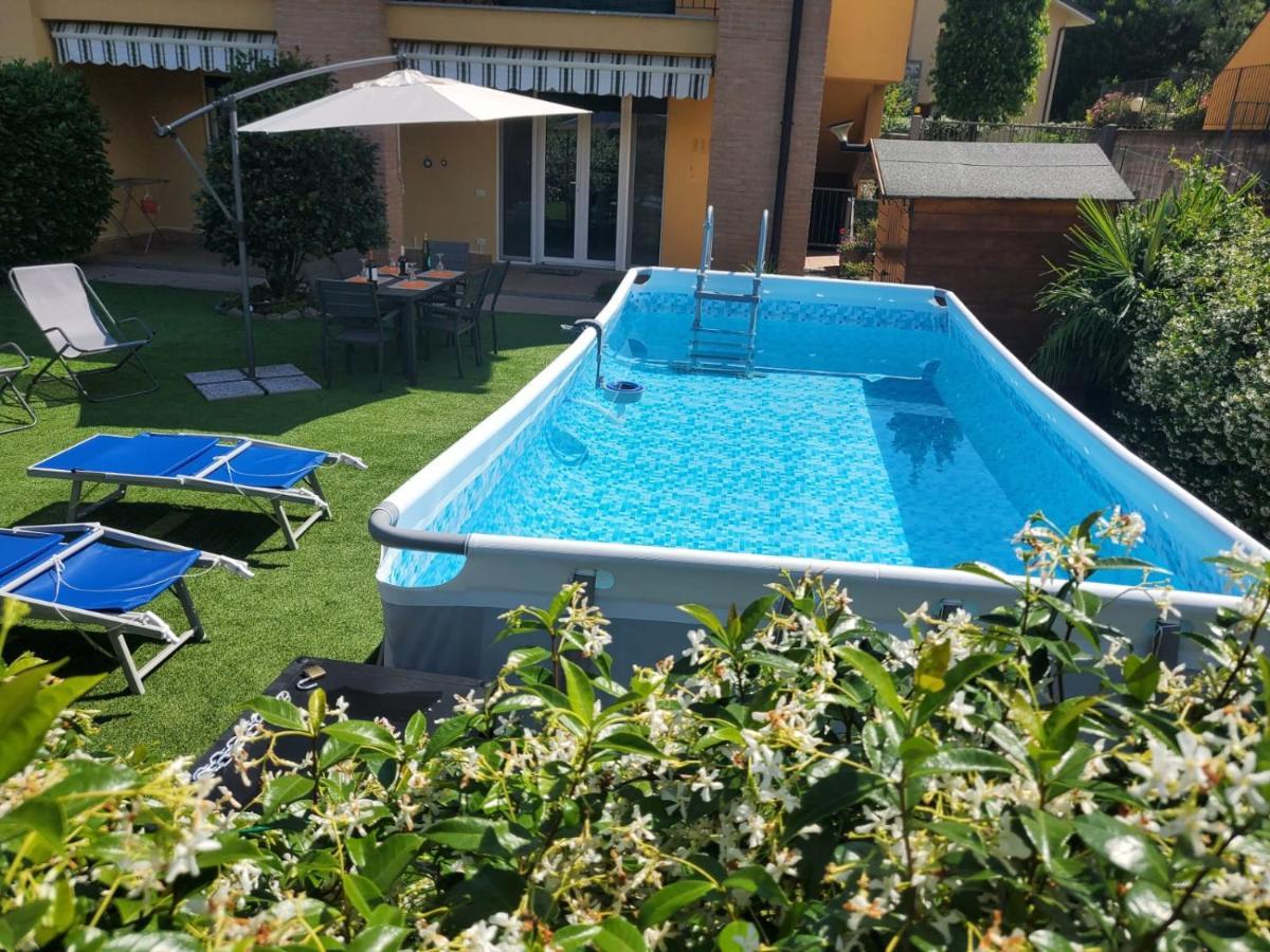 A Due Passi Dal