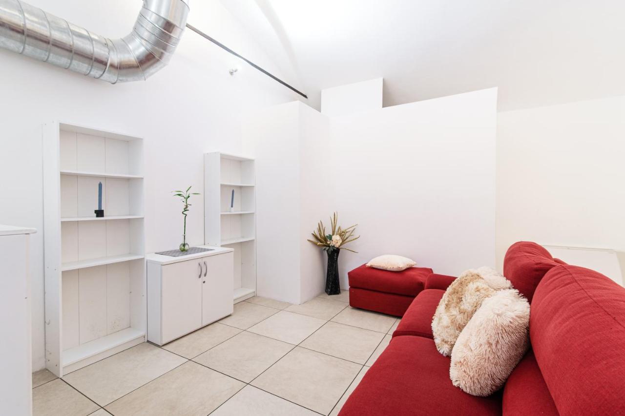 Apartment Loft Near Duomo Como