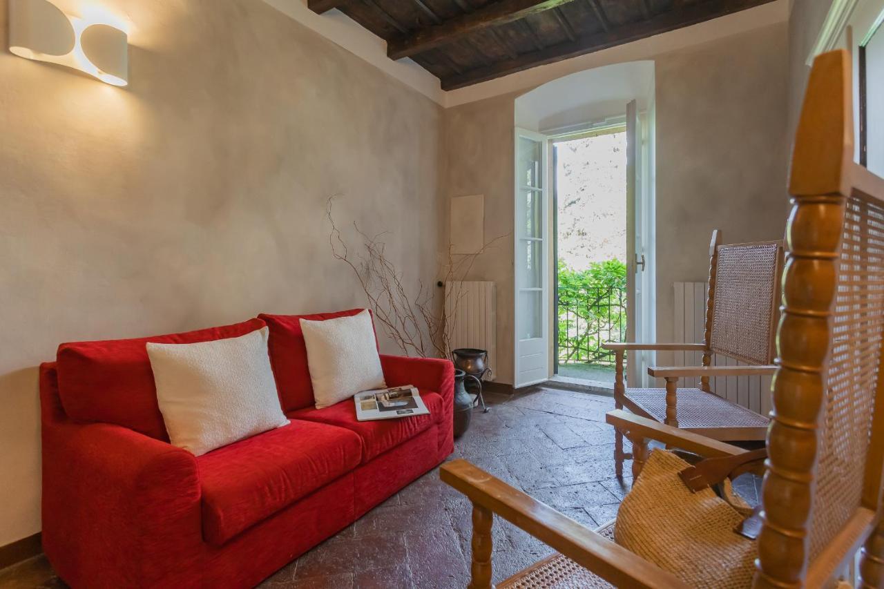 Riva With Pool & Garden By Rent All Como Villa