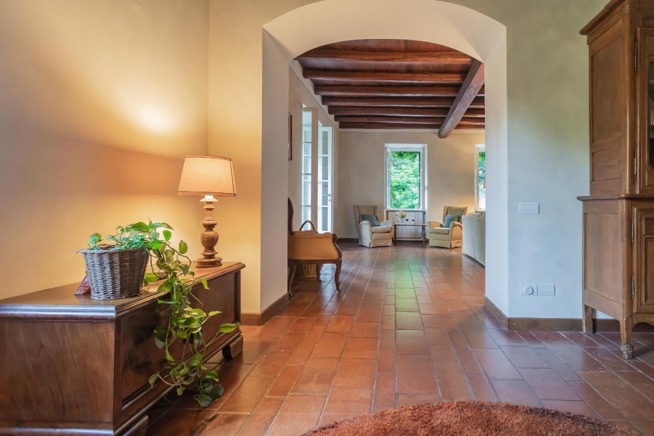 Riva With Pool & Garden By Rent All Como Villa