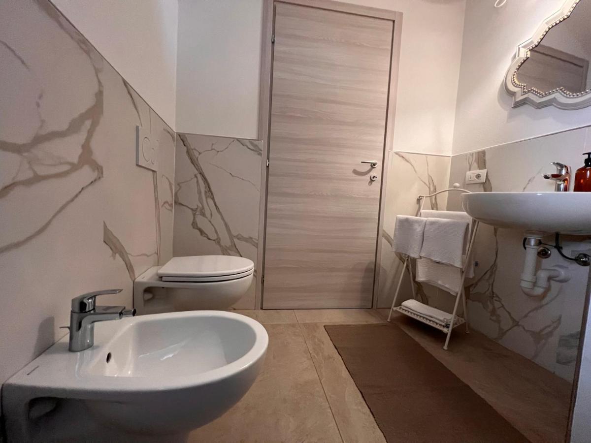 La Finestra Sul Molo - By Myhomeincomo Casa vacanze *