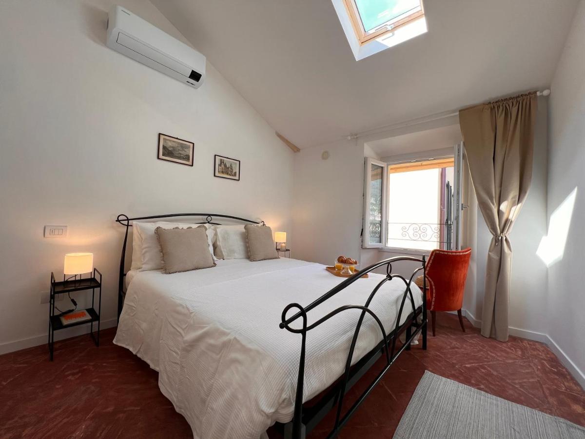 Holiday home La Finestra Sul Molo - By Myhomeincomo