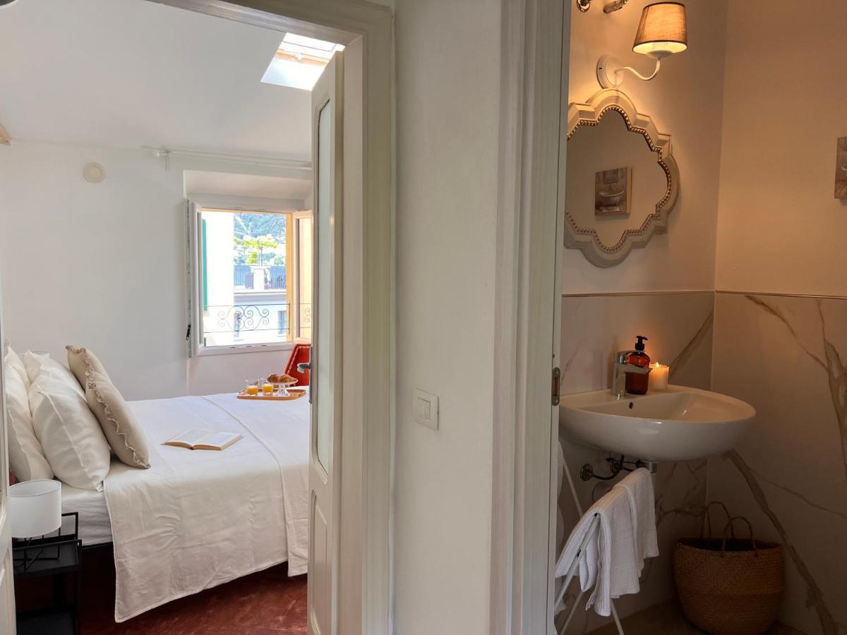 Holiday home La Finestra Sul Molo - By Myhomeincomo Torno