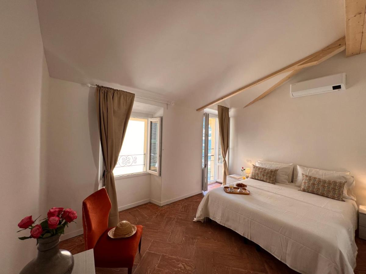 La Finestra Sul Molo - By Myhomeincomo Holiday home *
