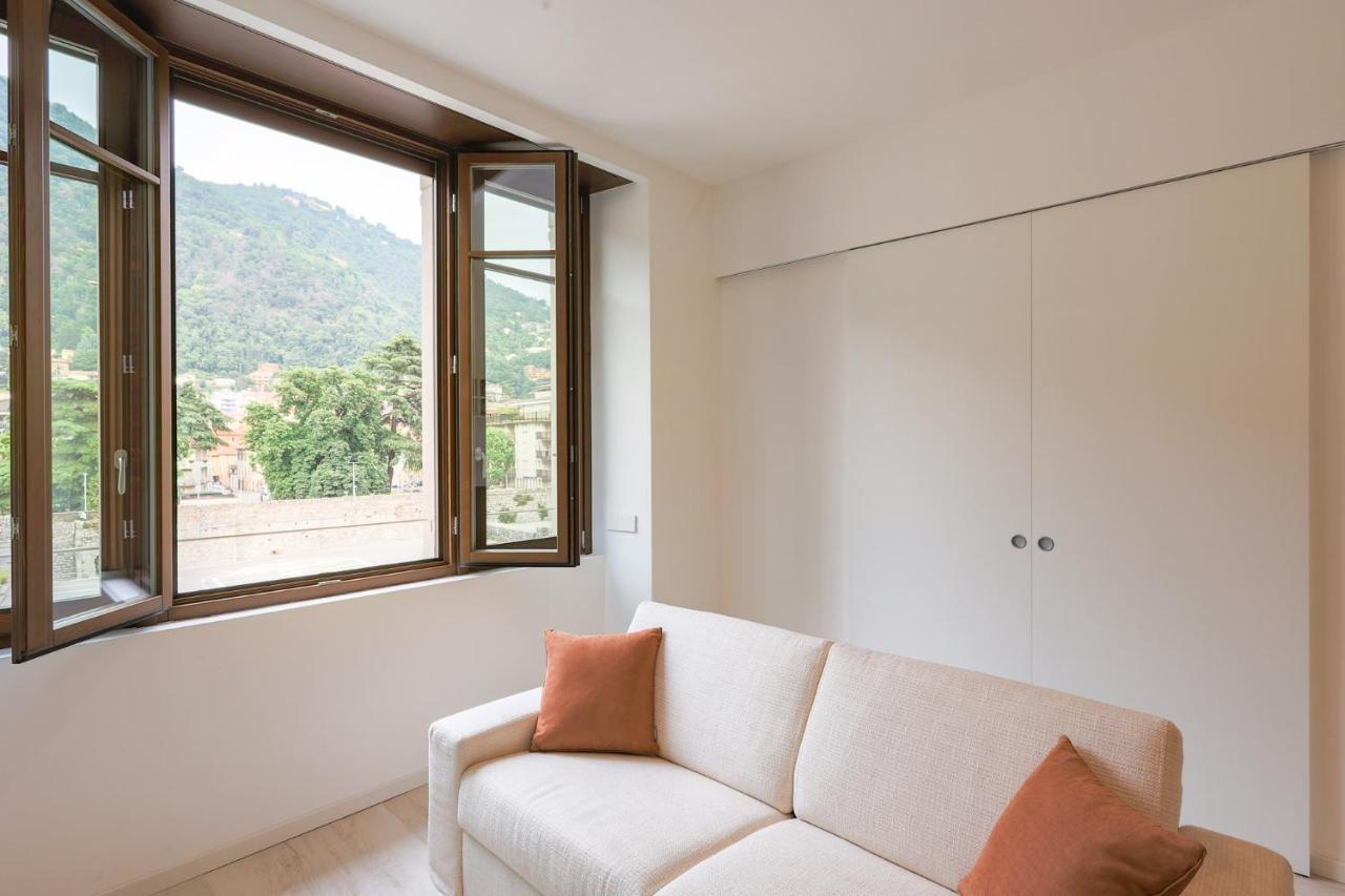 Bellini - By My In Apartment Como