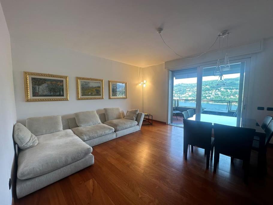 View Ac And Garage * Como