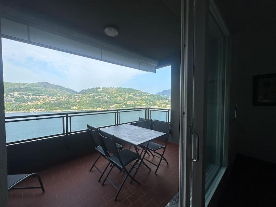 Apartment View Ac And Garage Como