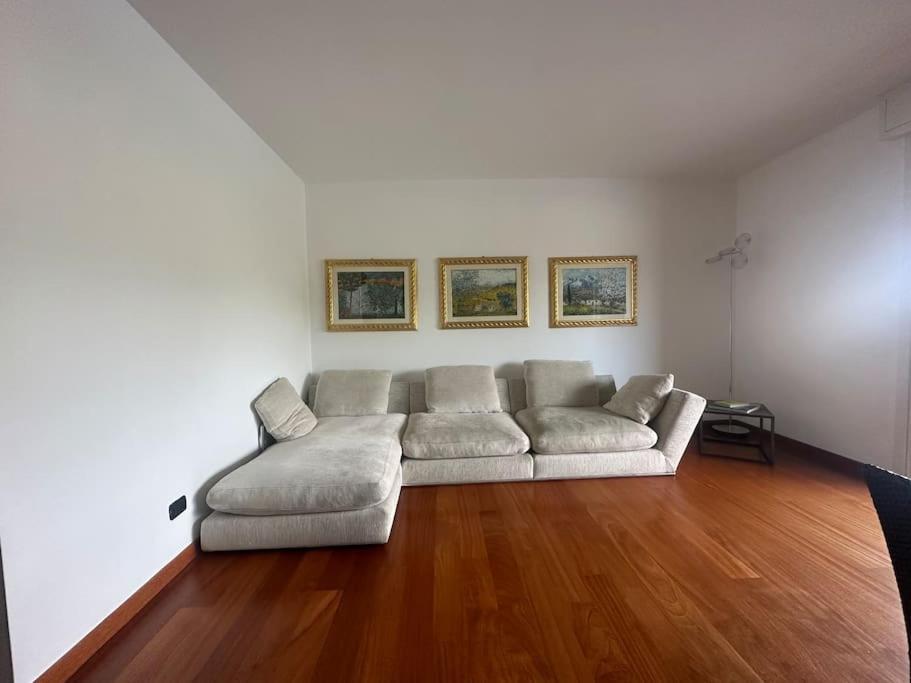 View Ac And Garage * Como