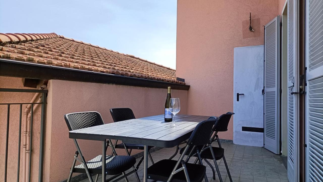 Apartment With Balcony, View, Garage - Larihome A32 *