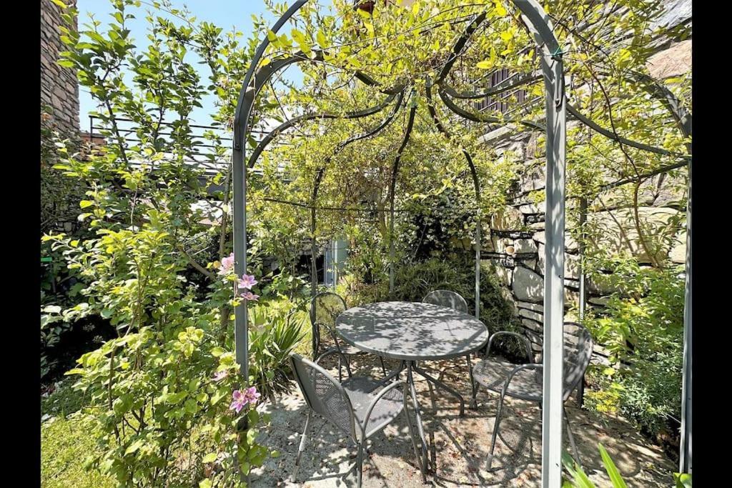 Holiday home Glittering View