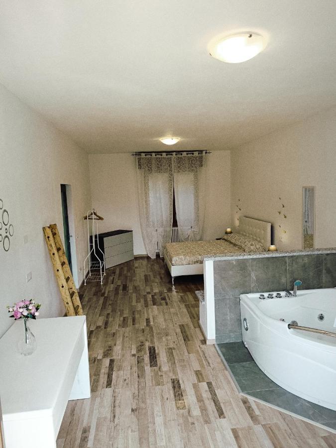 Dudi Jolie Maison - Jacuzzi Lezzeno