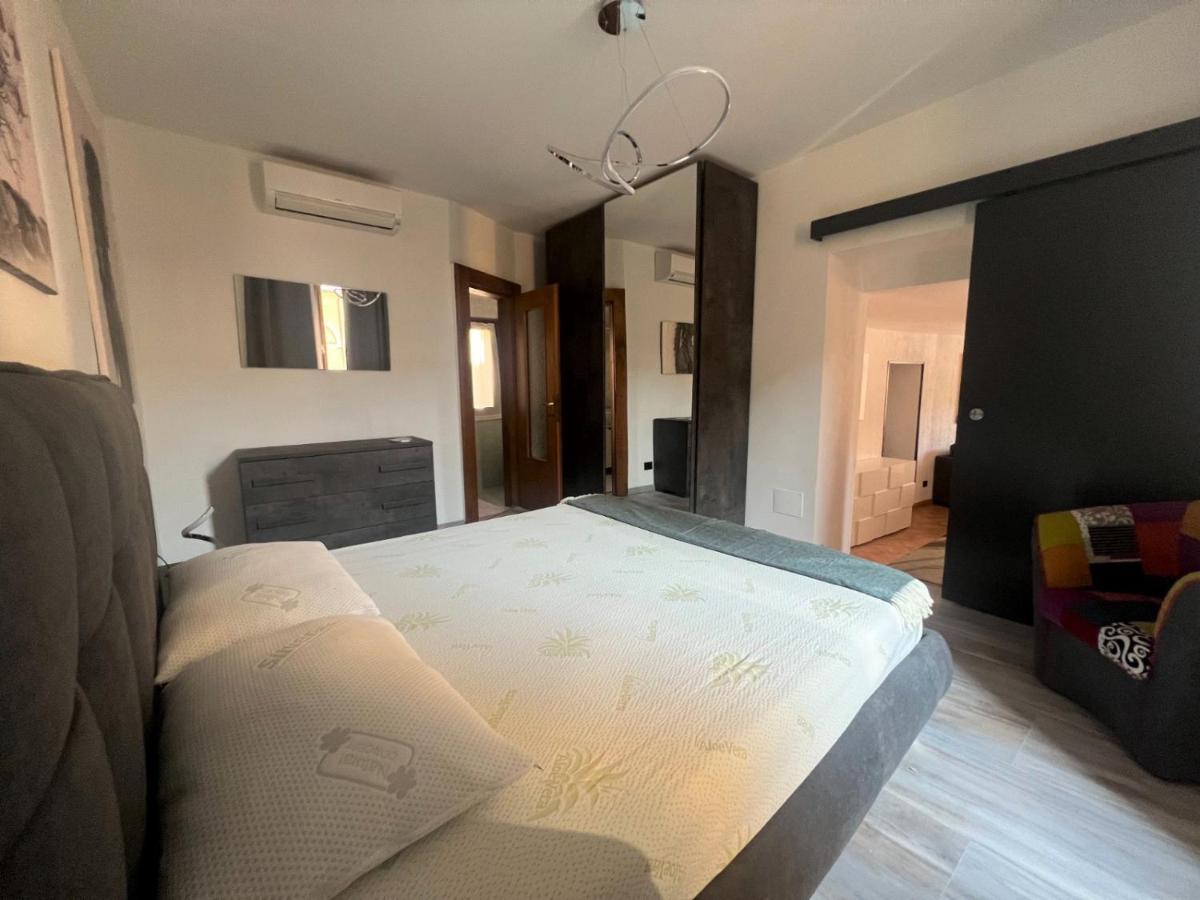 In Central Square With Lake View Apartment *
