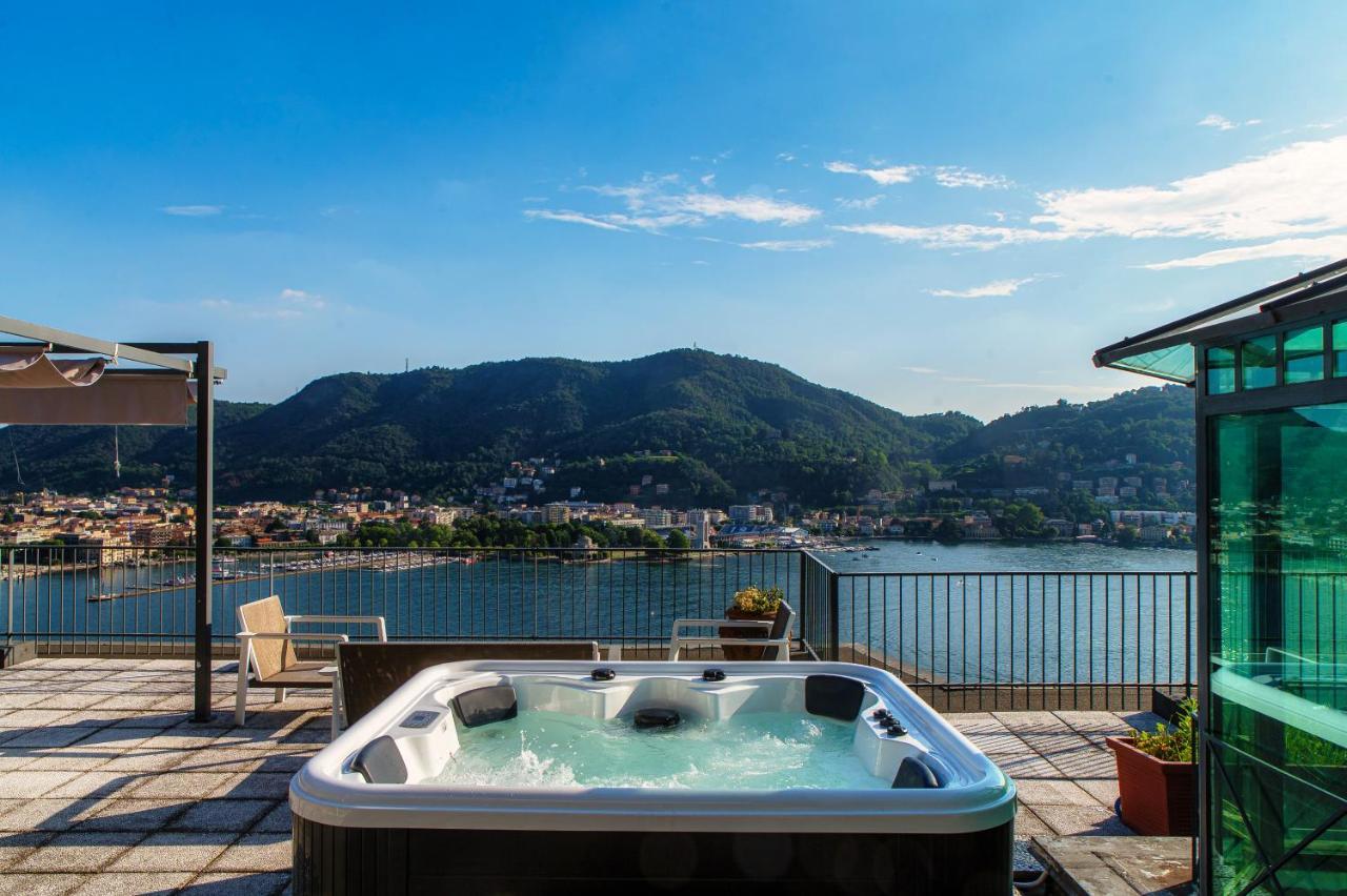 Unbelievable View - The House Of Travelers Apartment *