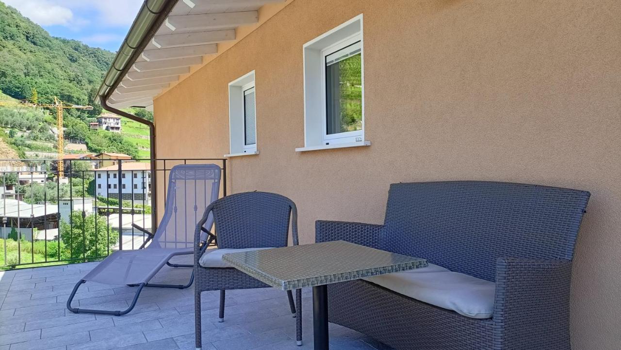Margherite - Larihome A36 Apartment Dongo