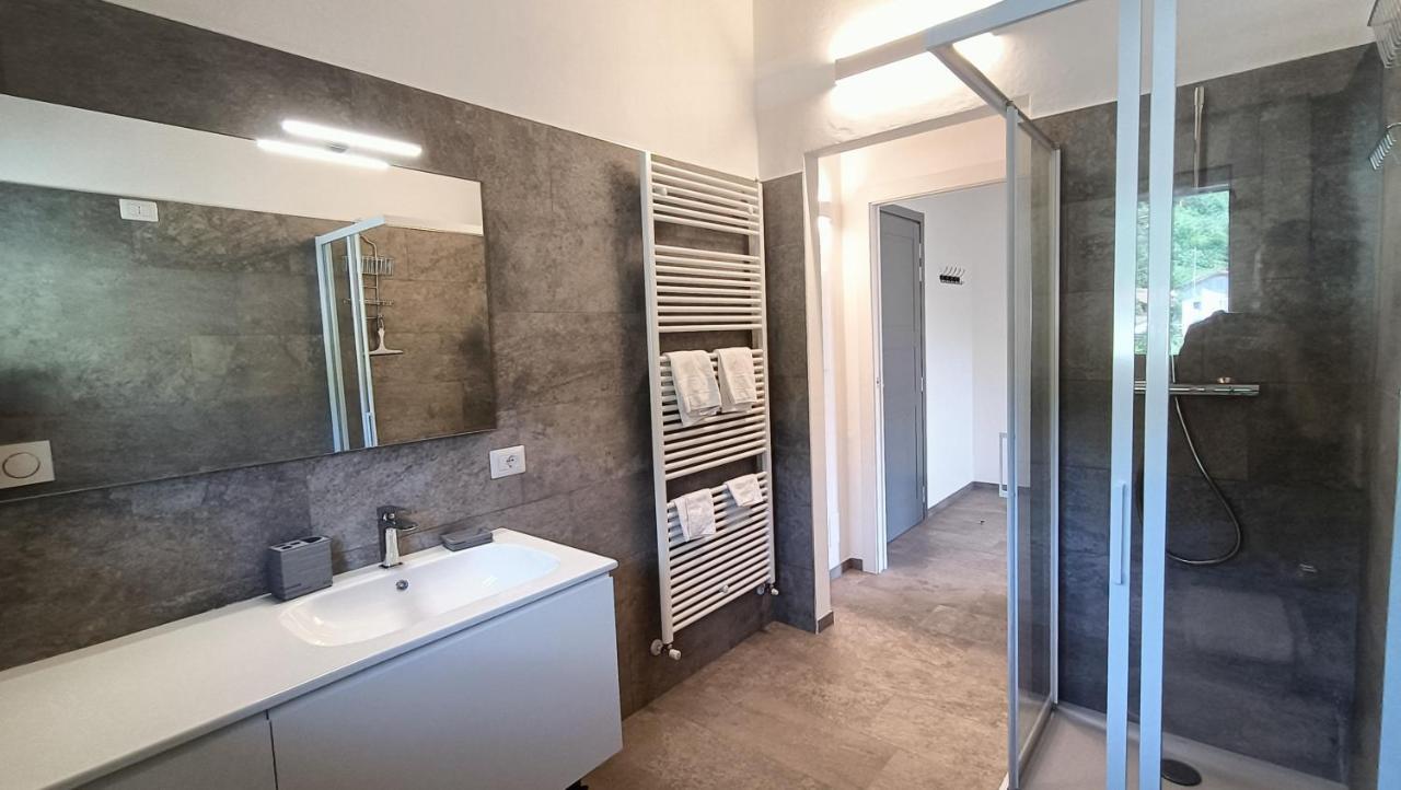 Margherite - Larihome A36 Apartment Dongo