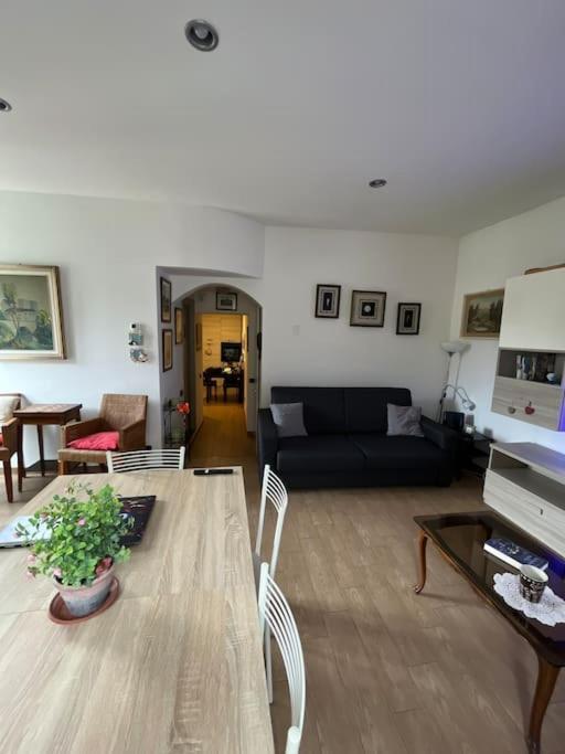 100mq 5 Mins To Center + Free Park And View Apartment