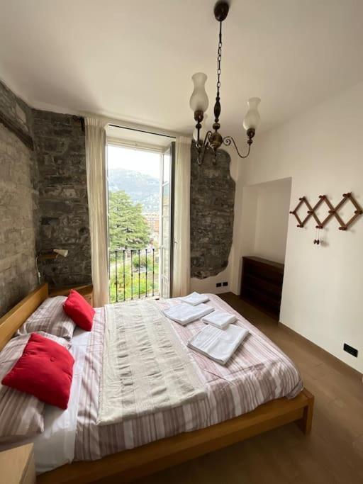 Apartment 100mq 5 Mins To Center + Free Park And View Como