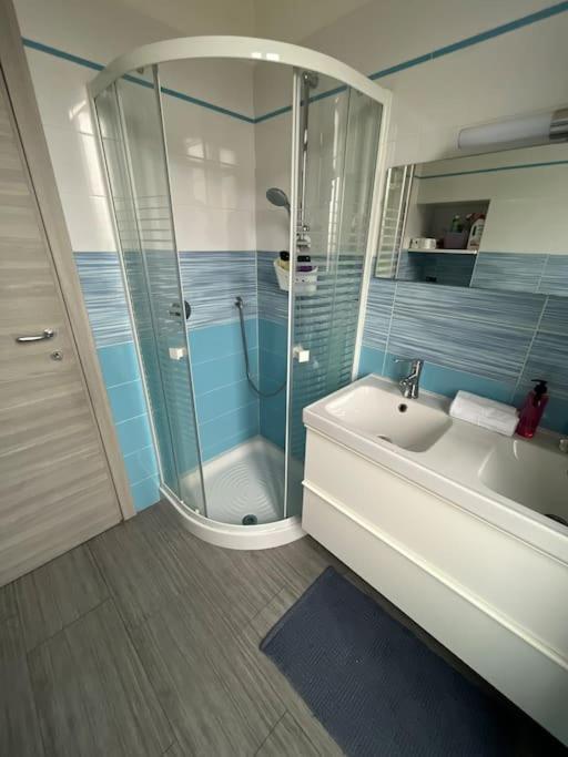 100mq 5 Mins To Center + Free Park And View Apartment Como