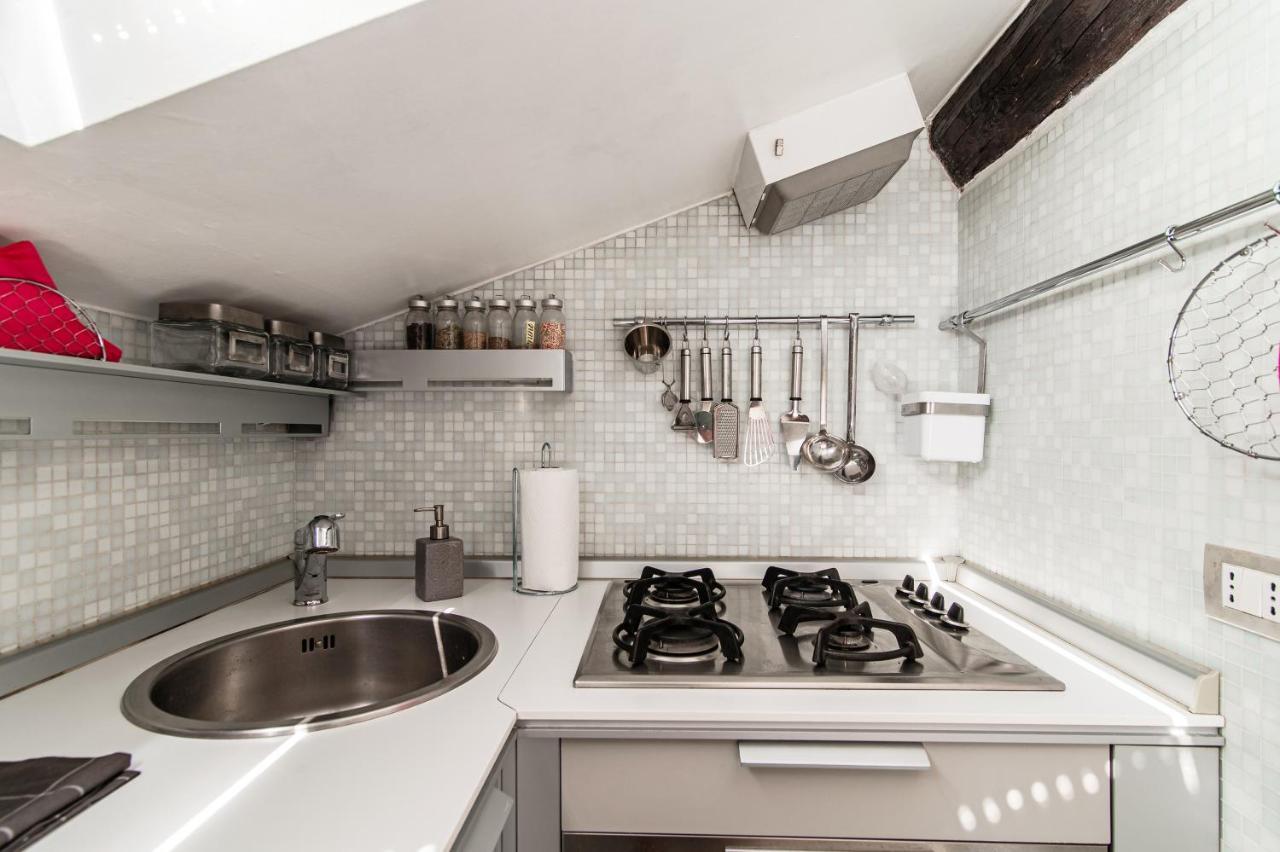 Appartamento La Mansardina Di Giuly By Quokka 360 - Bright Attic In The Centre Of