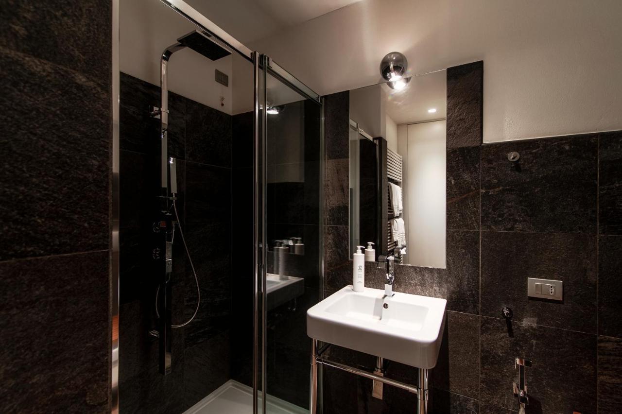 First - By Myhomeincomo Apartment Como