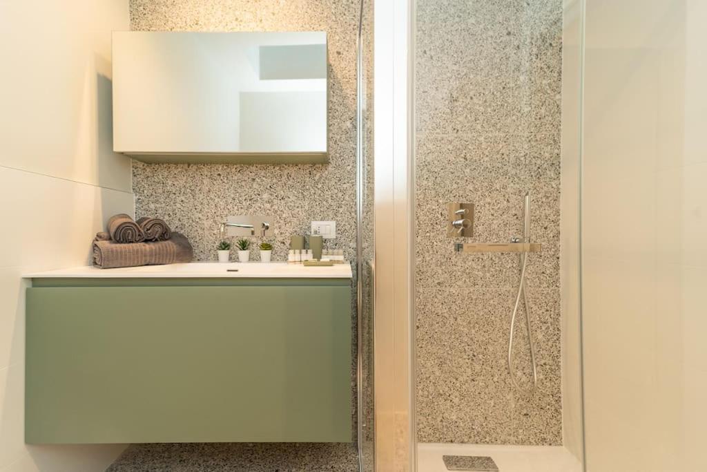Apartment Elegante Loft A 200 A Metri Dal Duomo Como