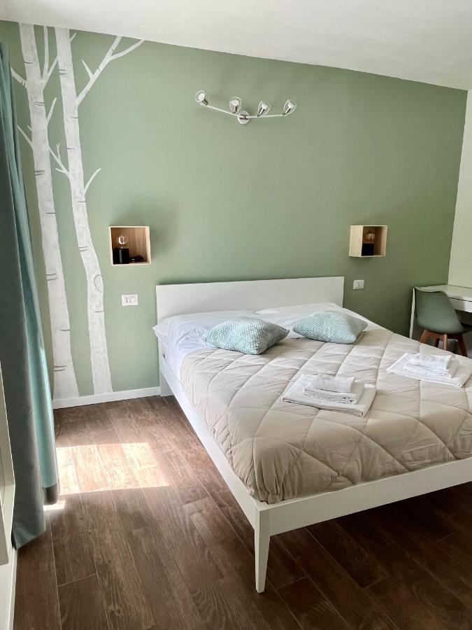 Sotto Al Bosco E Azienda Agricola Bed & Breakfast Dubino