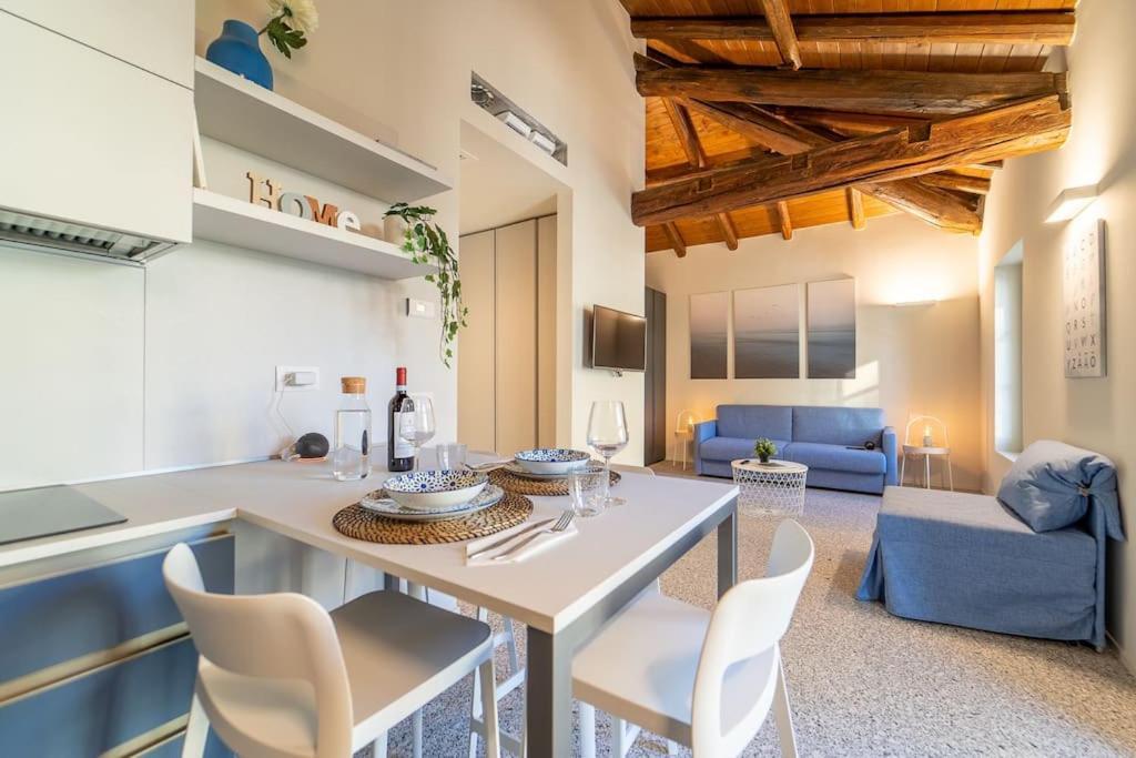 Moderno A 200 Metri Dal Duomo Apartment Como