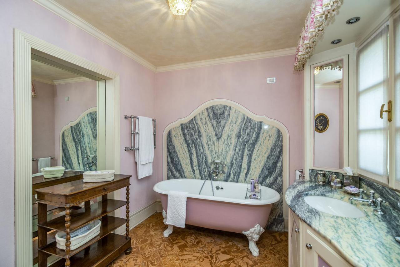 Lussuosa Sulle Sponde Dello Splendido Di Holiday home *