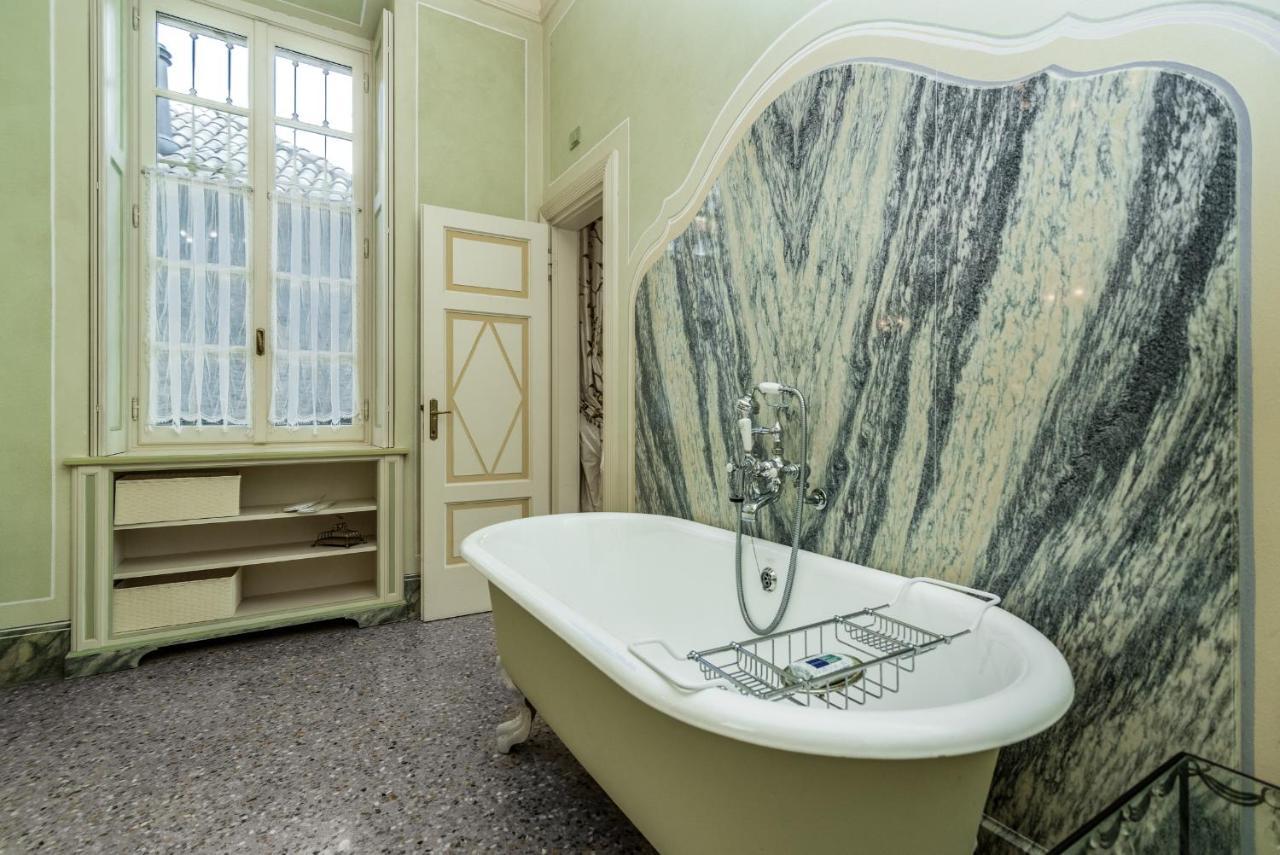 Lussuosa Sulle Sponde Dello Splendido Di Holiday home