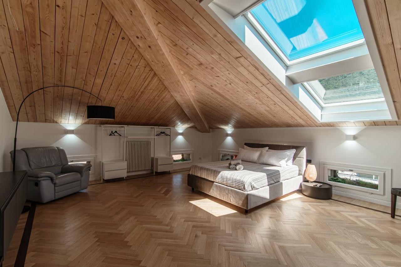 Attic 64 - The House Of Travelers * Côme