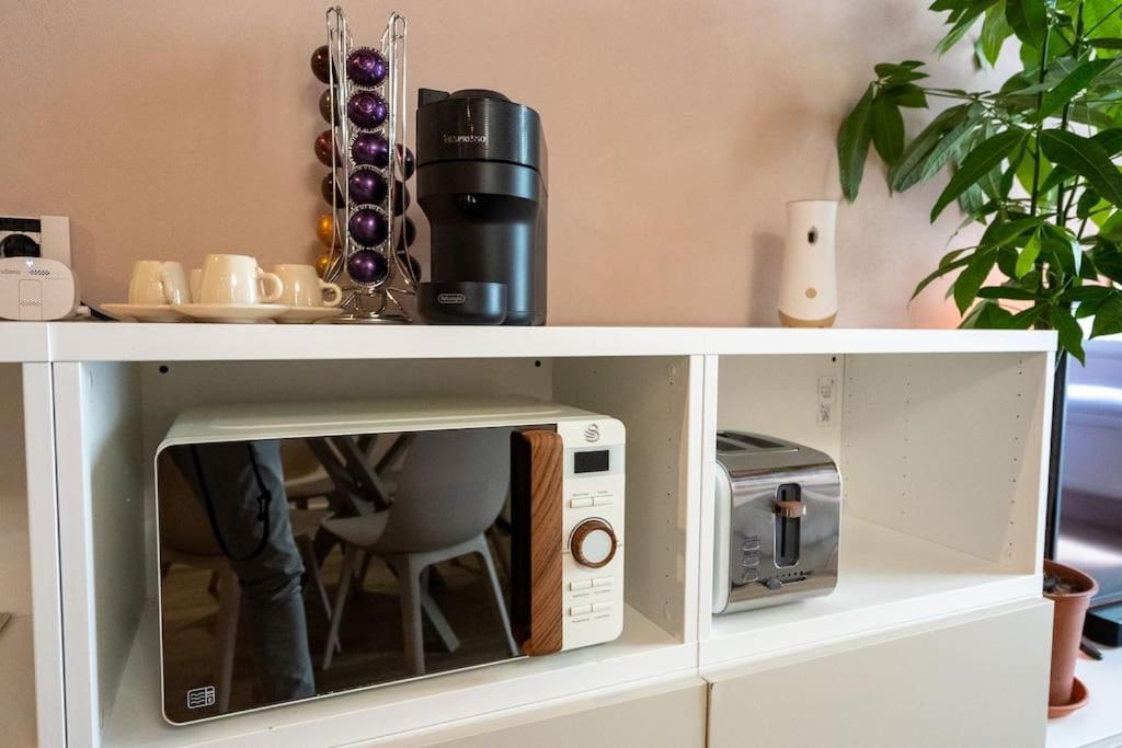 Apartment Del 1400 Nel Cuore Del Centro Storico A 2 Min Dal Porto E Con 2 Bici Gratuite Como