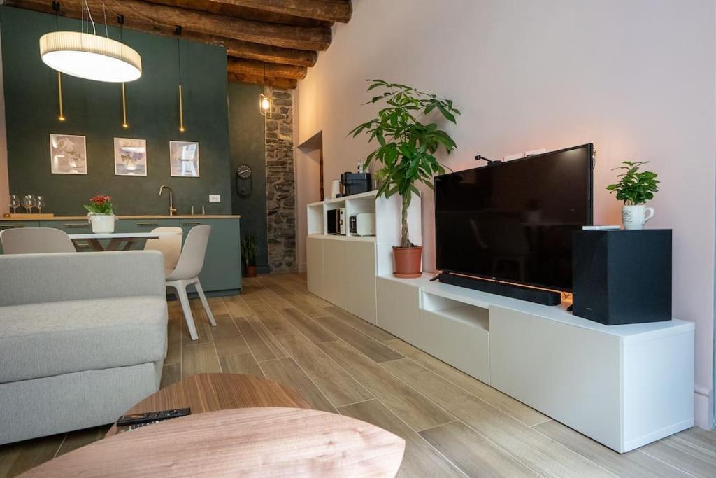 Apartment Del 1400 Nel Cuore Del Centro Storico A 2 Min Dal Porto E Con 2 Bici Gratuite