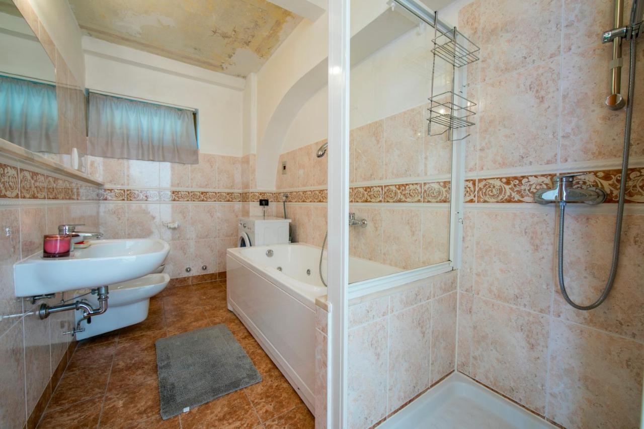 Apartment Tosca
