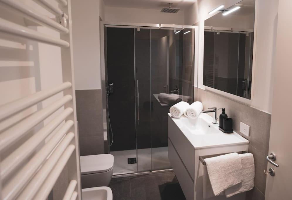 Apartment Modern Lungolago Di Como